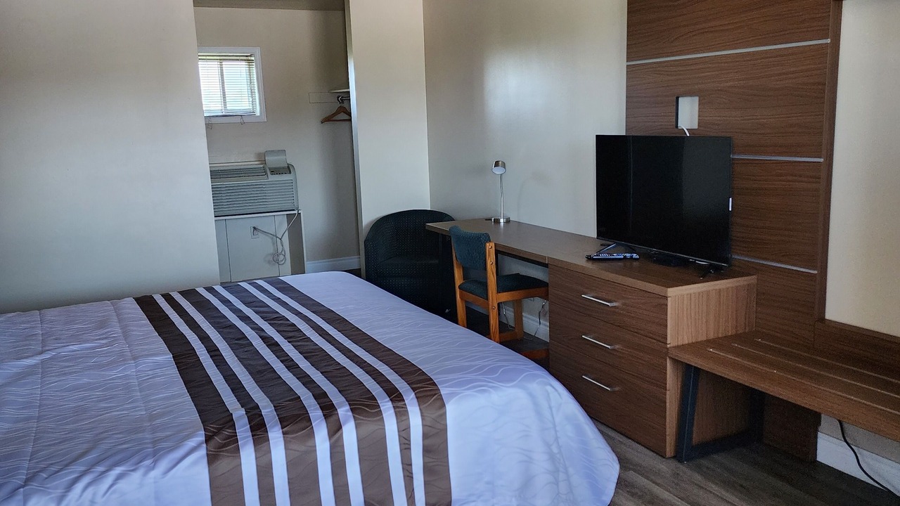Photo of Bedroom in Lindsay