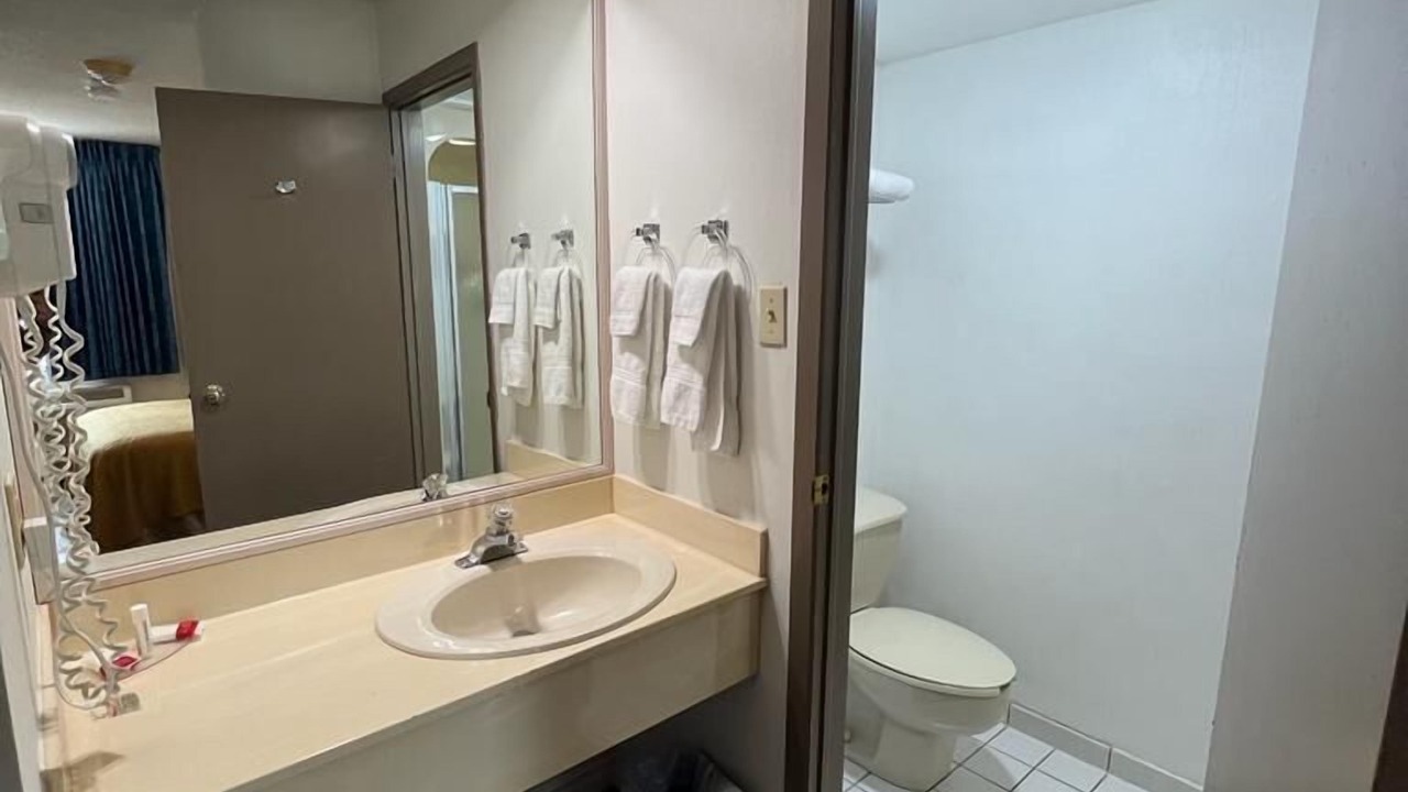 Photo of Bathroom in Brockville
