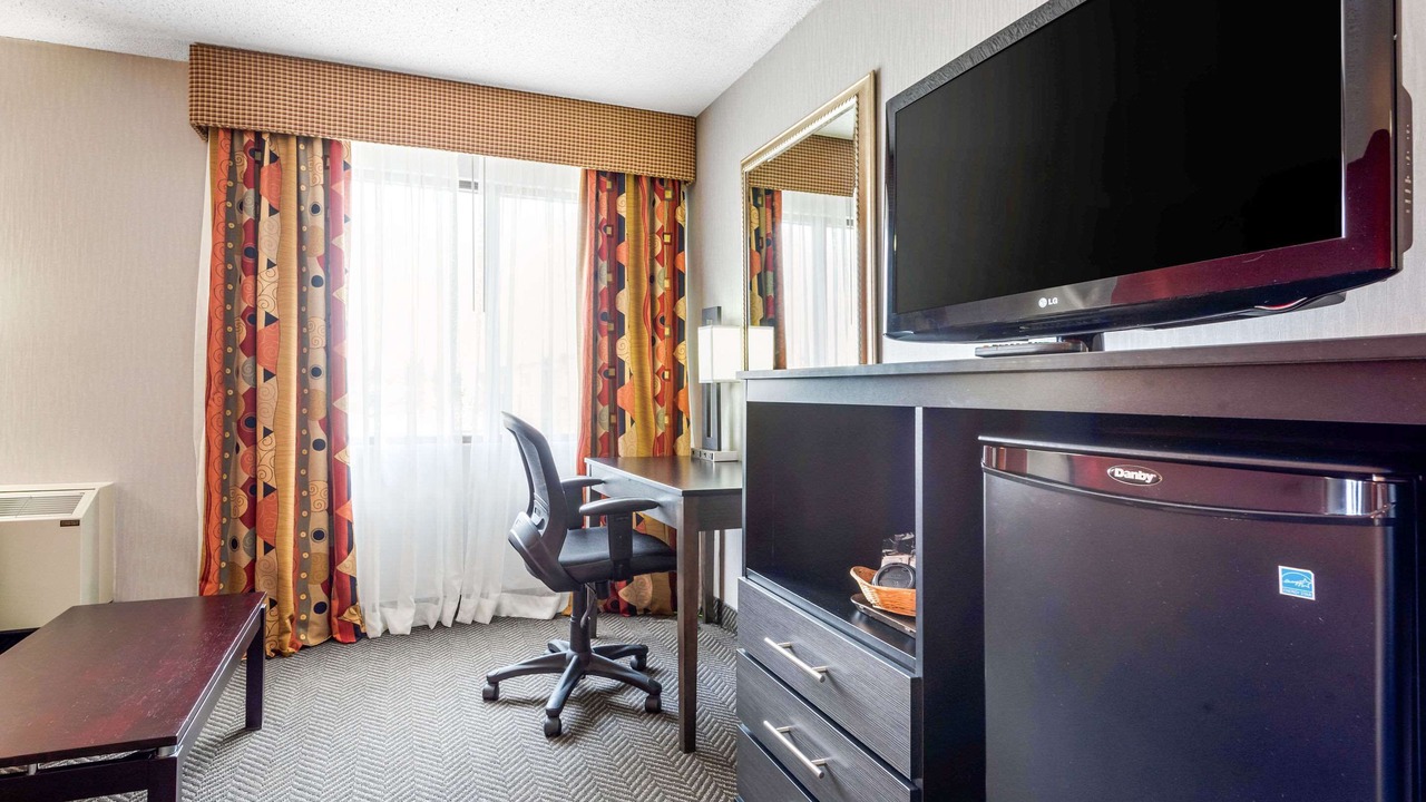 Photo of Bedroom in Northeast Mississauga