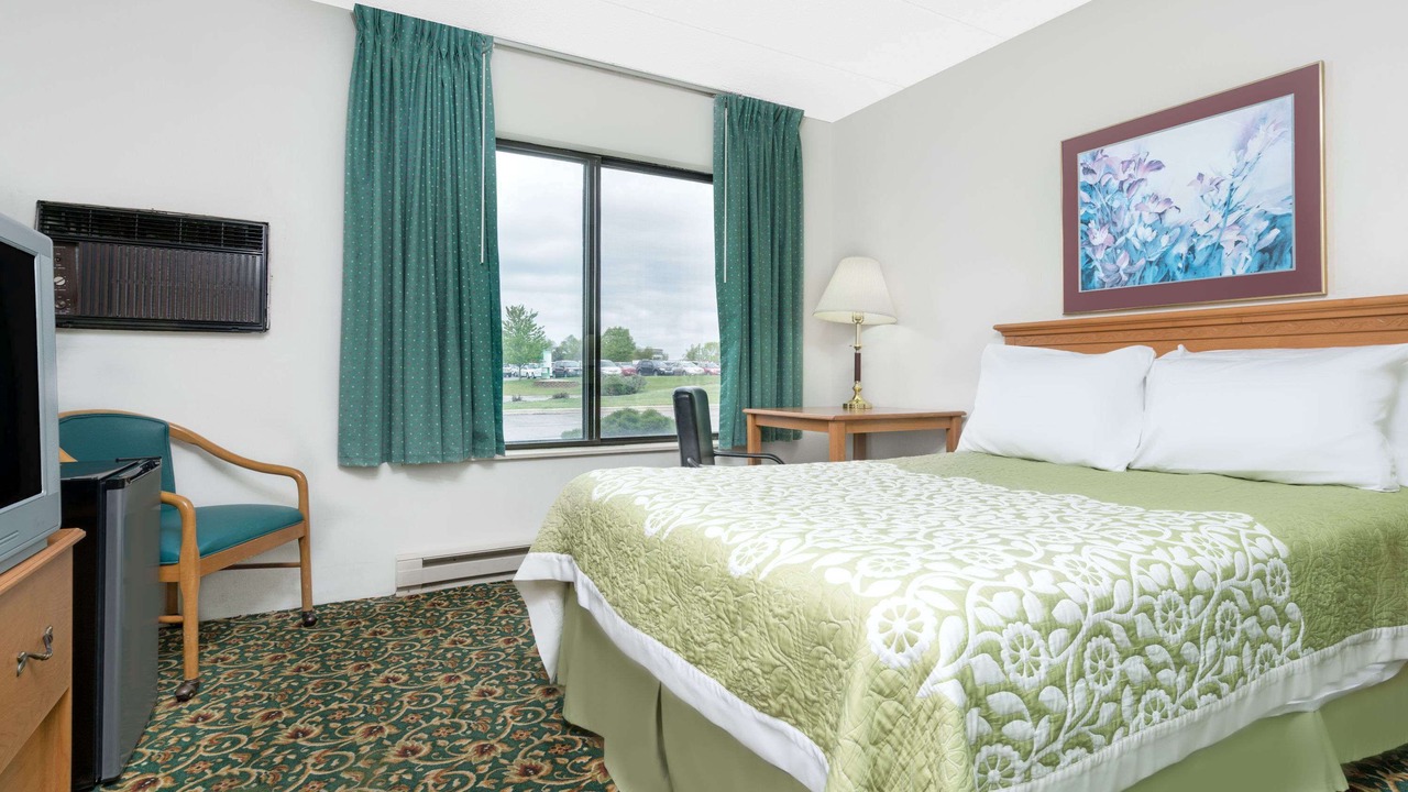 Photo of Bedroom in St. Cloud