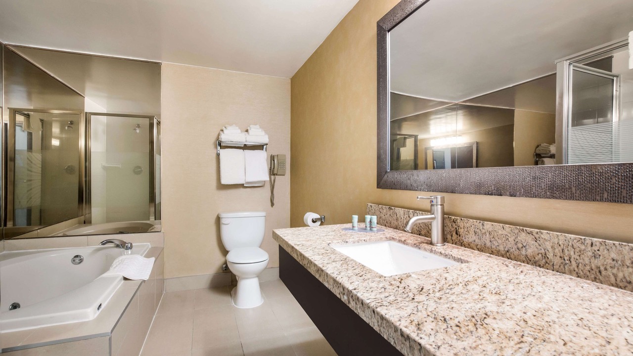 Photo of Bathroom in Simcoe