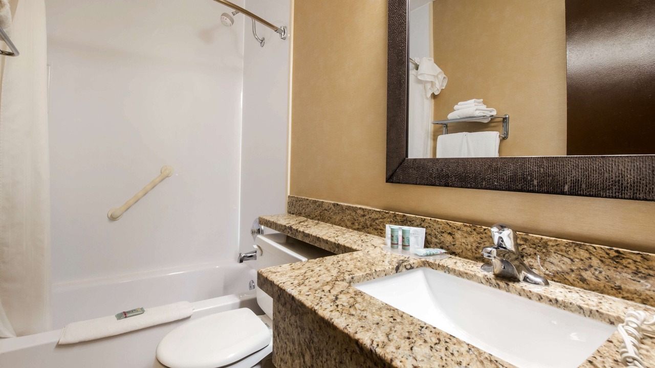 Photo of Bathroom in Simcoe