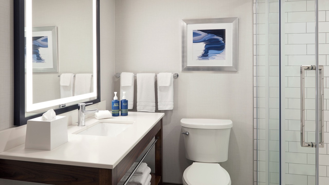 Photo of Bathroom in Point Edward