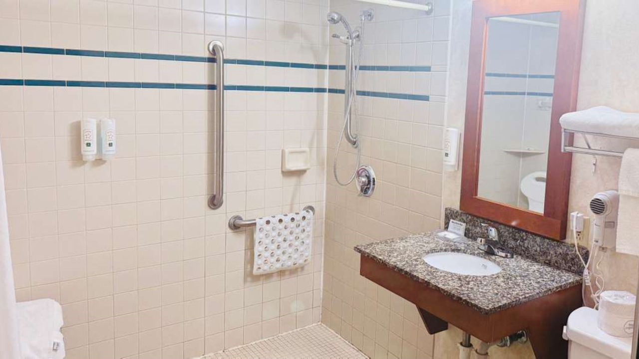 Photo of Bathroom in Marshall
