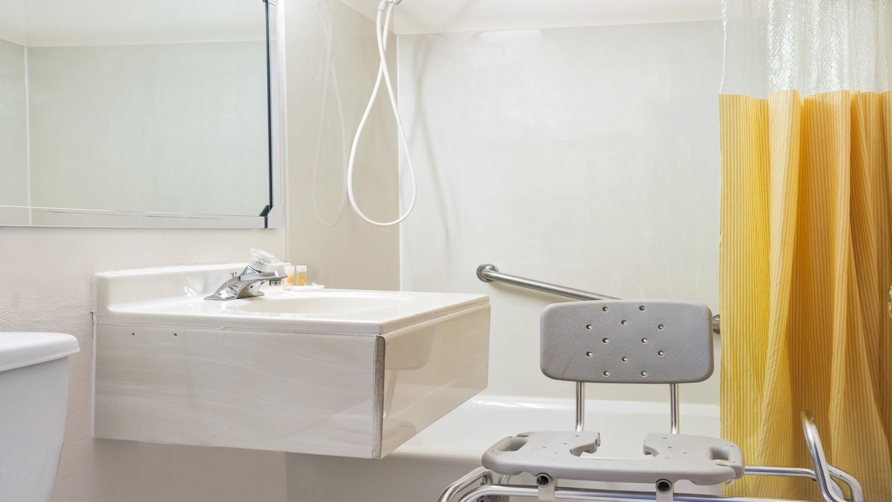 Photo of Bathroom in Merriam Park