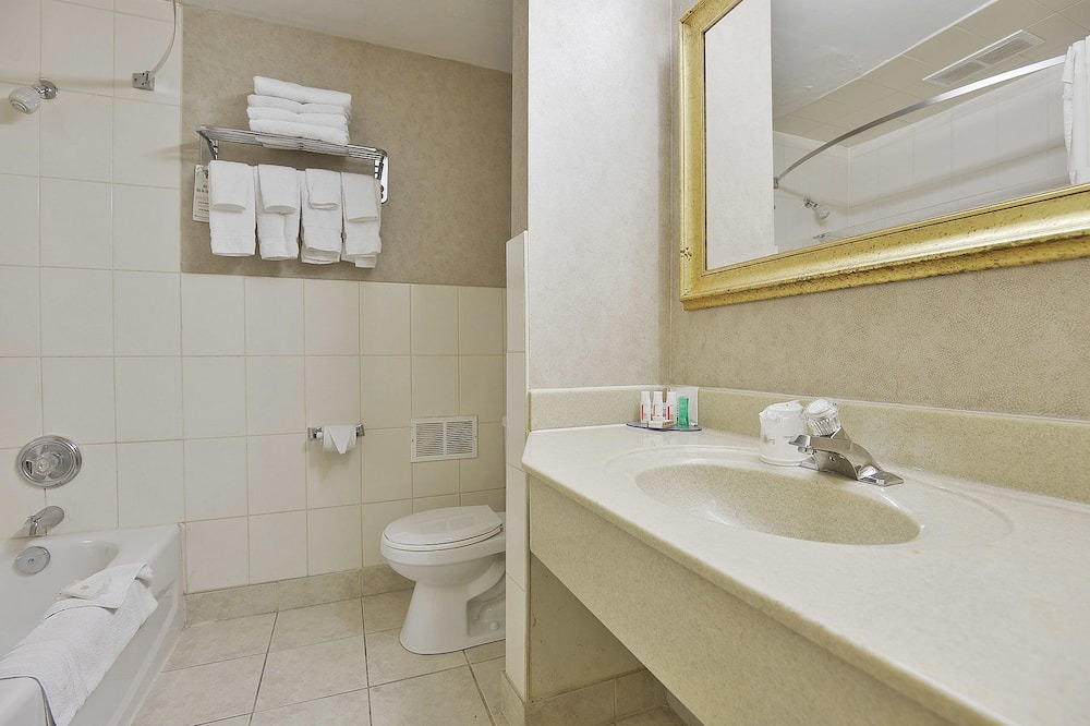 Photo of Bathroom in Queen Street Corridor