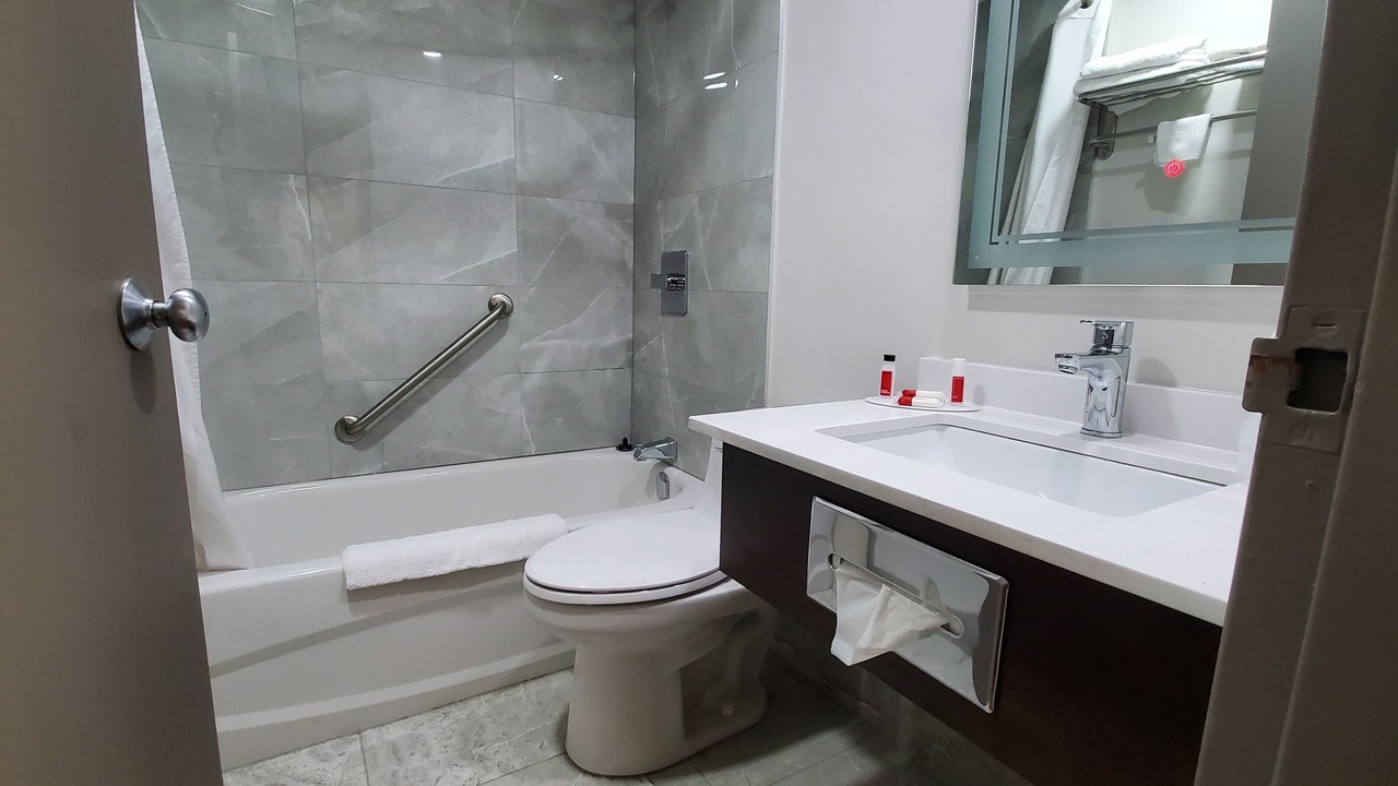 Photo of Bathroom in Sarnia