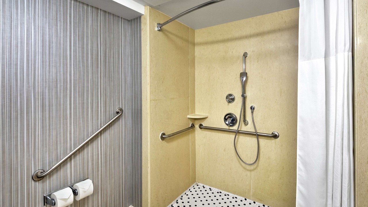 Photo of Bathroom in Northeast Mississauga