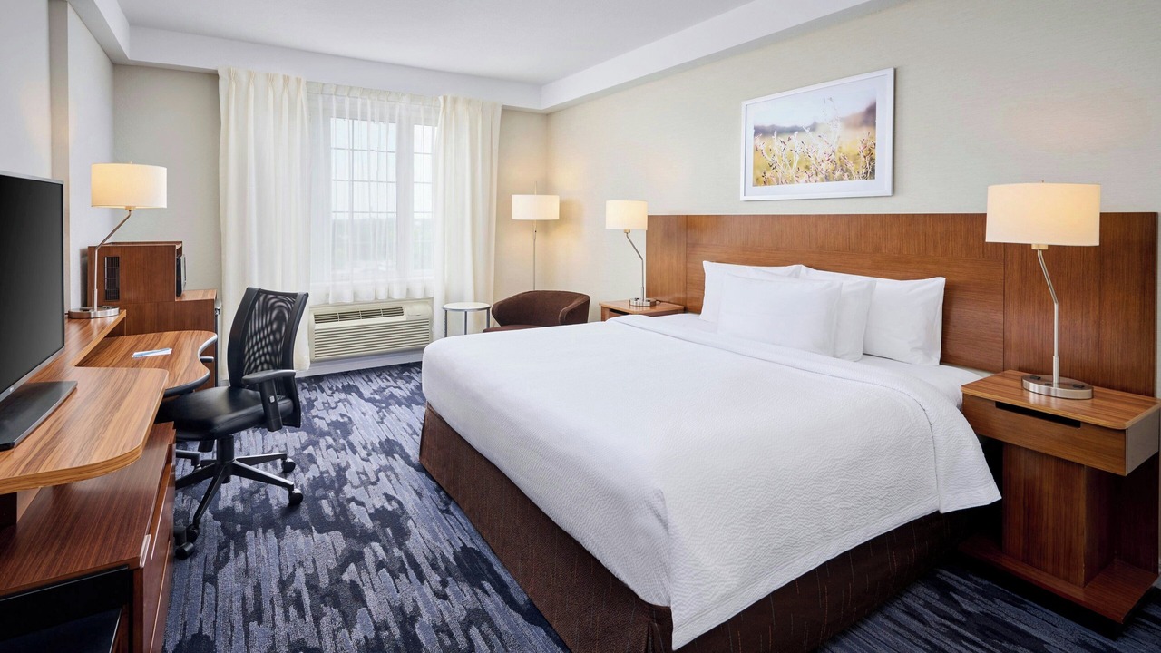 Photo of Bedroom in Kanata Lakes - Marchwood Lakeside - Morgan's Grant - Kanata