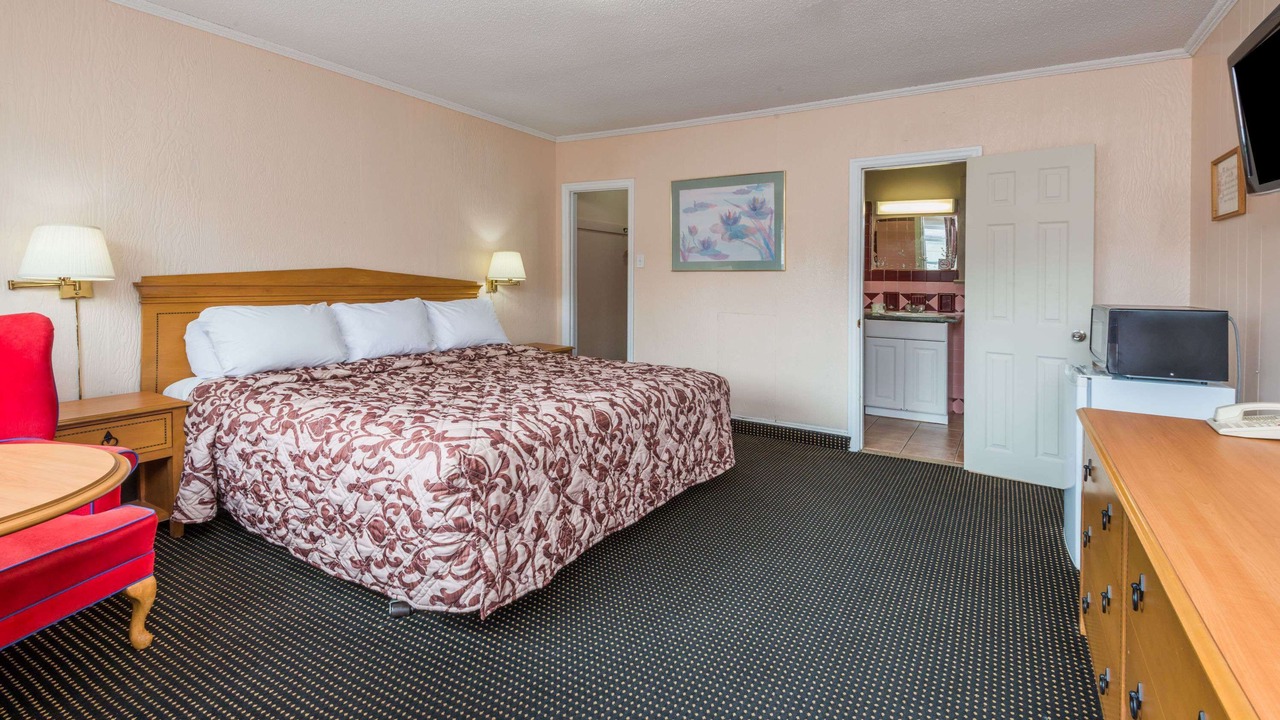 Photo of Bedroom in Argyle