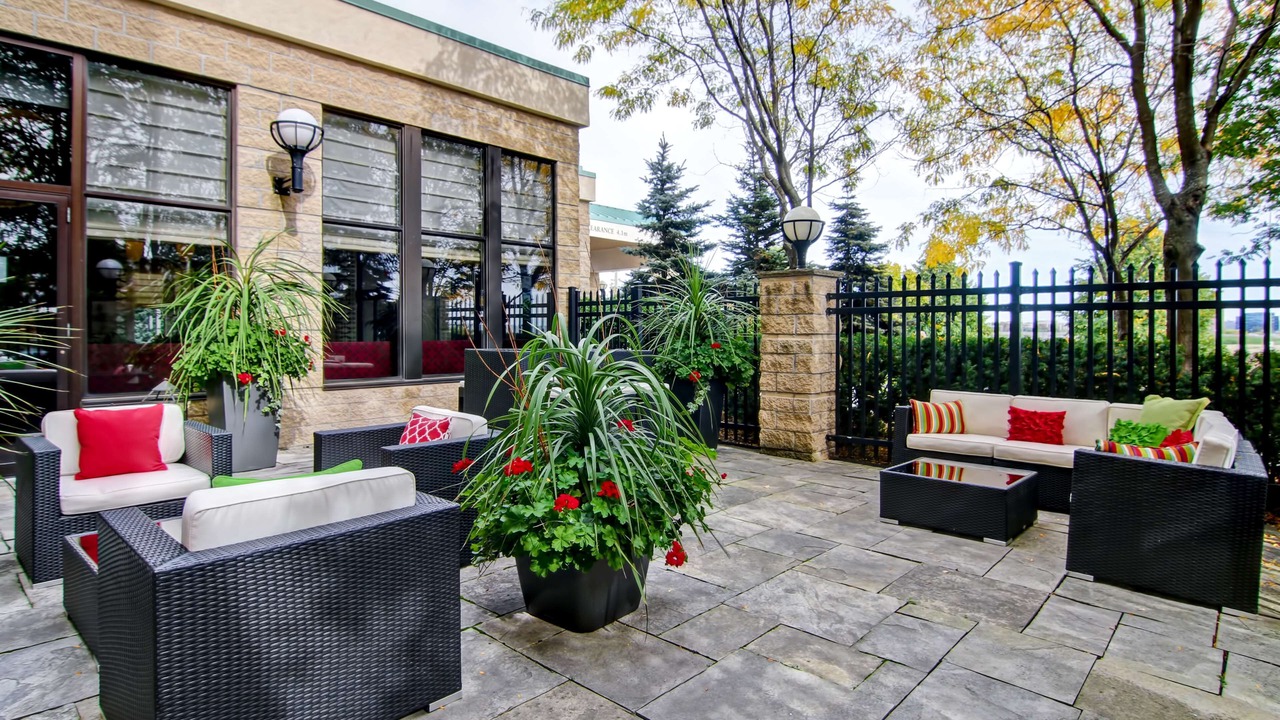 Photo of Outdoor in Thornhill