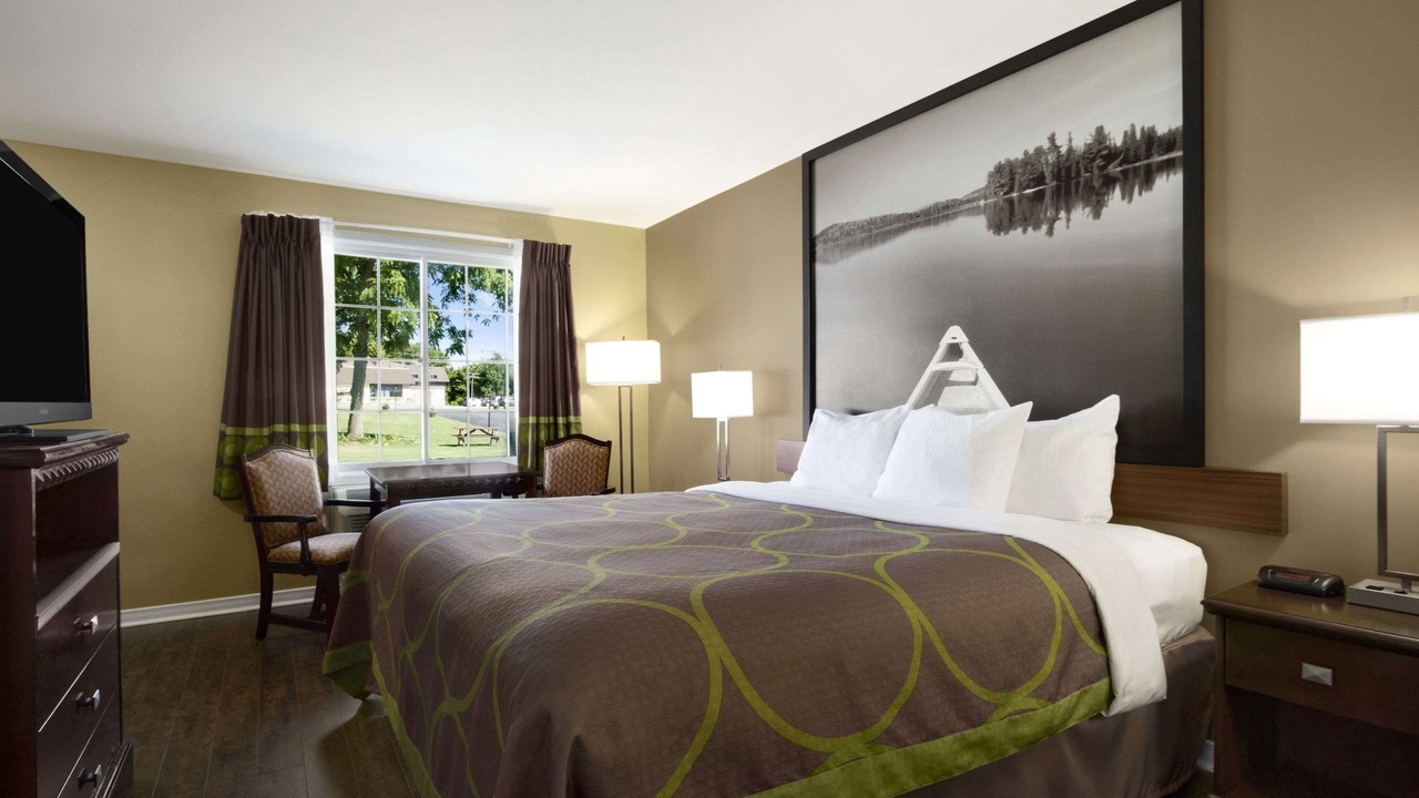 Photo of Bedroom in Elizabethtown-Kitley