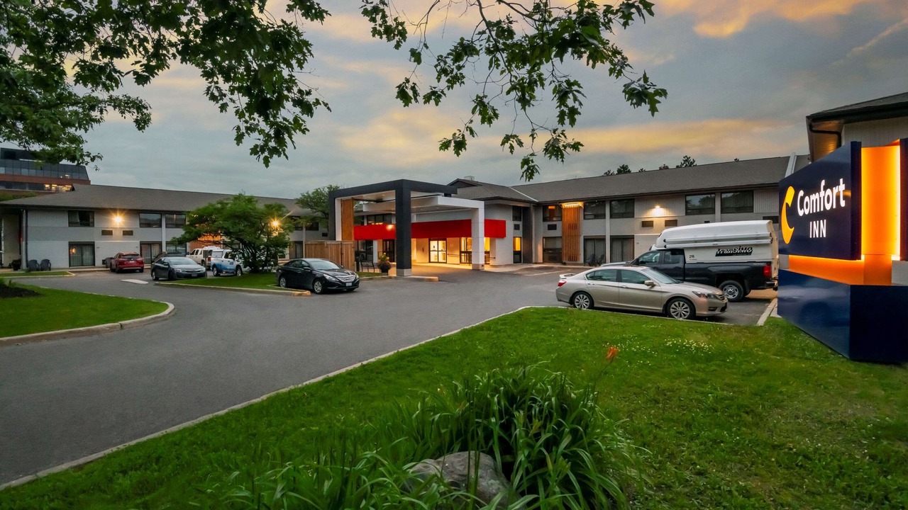 Photo of Outdoor in Ottawa Division