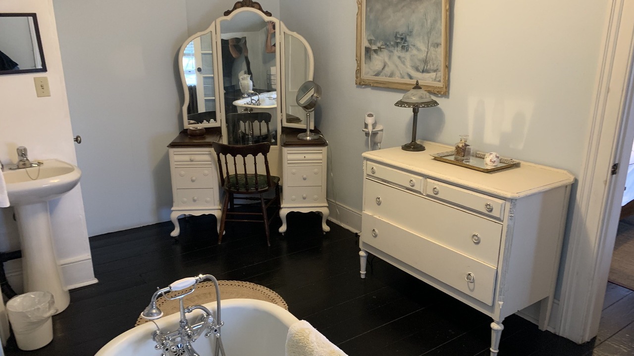 Photo of Bathroom in Essa