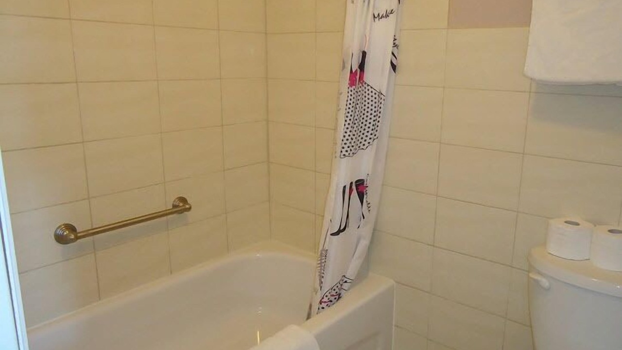 Photo of Bathroom in South-West Oxford