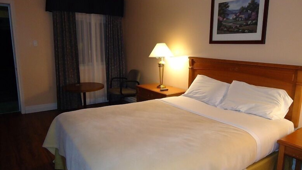 Photo of Bedroom in South-West Oxford