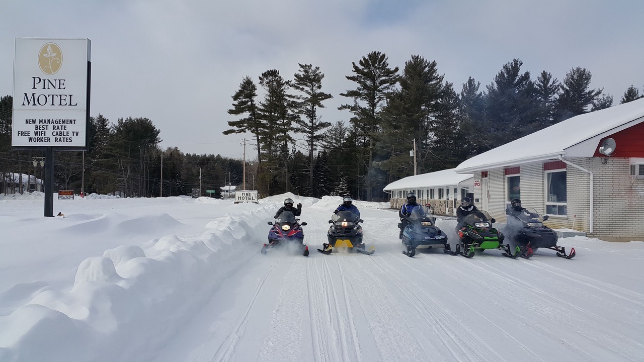 Photo of Others in Laurentian Hills