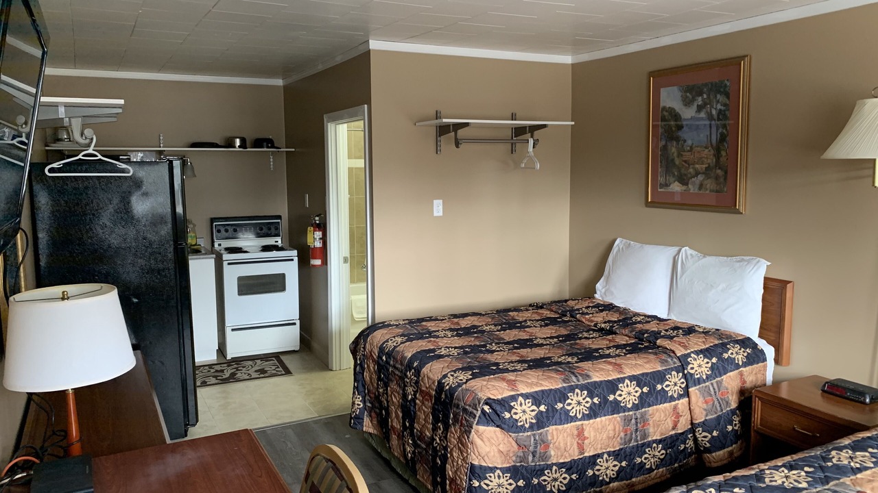 Photo of Bedroom in Lively