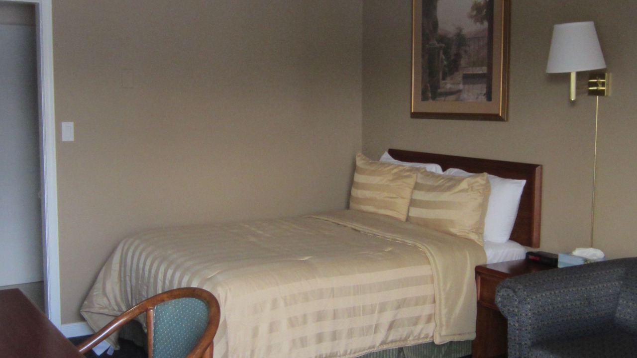 Photo of Bedroom in Lively