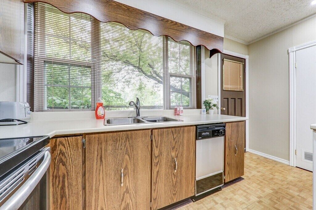 Photo of Kitchen in Fenelon Falls
