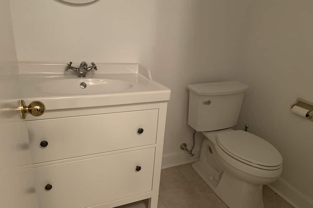 Photo of Bathroom in Midtown Toronto