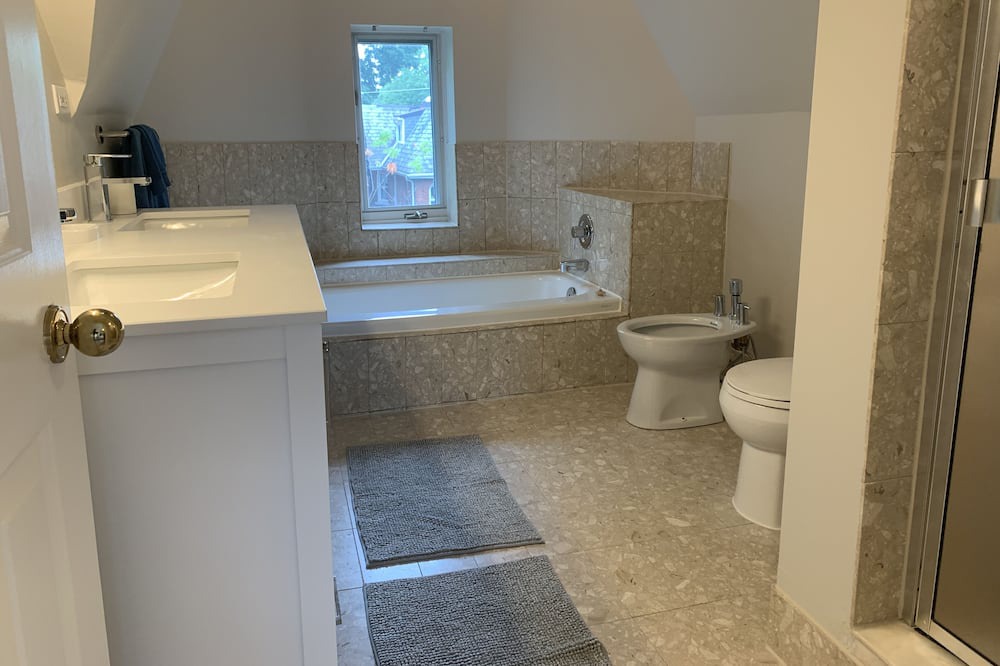 Photo of Bathroom in Midtown Toronto