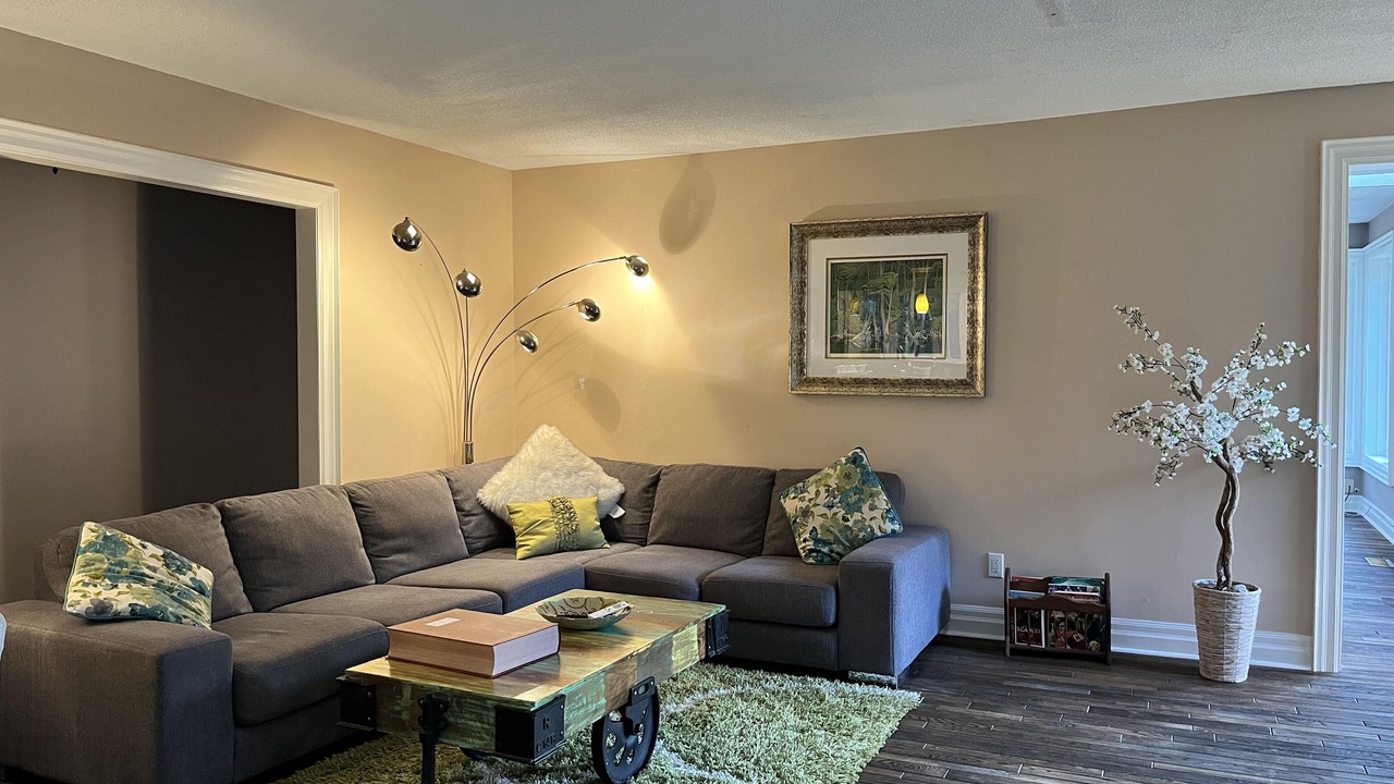 Photo of Livingroom in Clarington