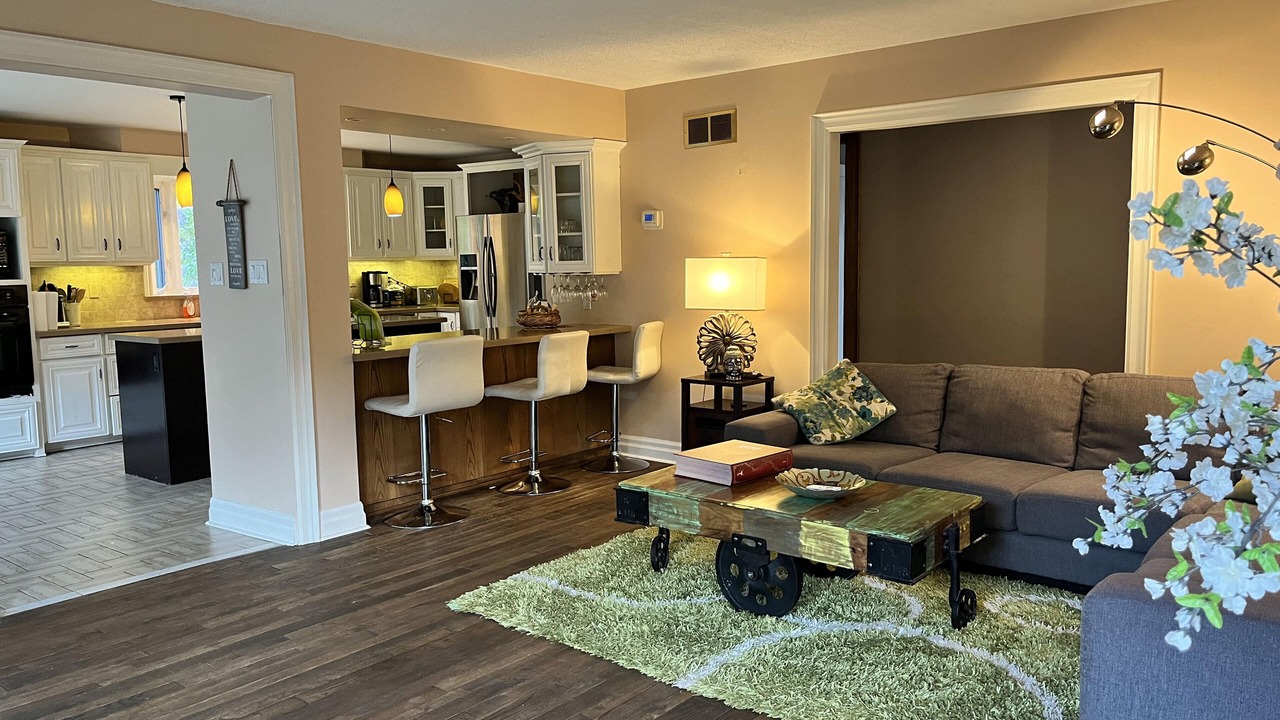 Photo of Livingroom in Clarington