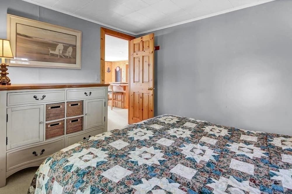 Photo of Bedroom in Hillman