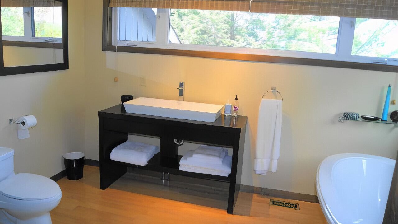 Photo of Bathroom in North Kawartha