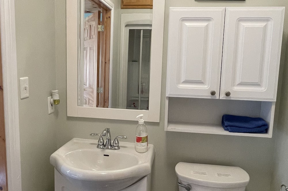 Photo of Bathroom in Lindsay