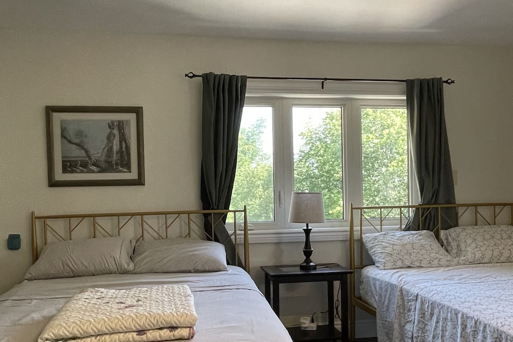 Photo of Bedroom in Lindsay