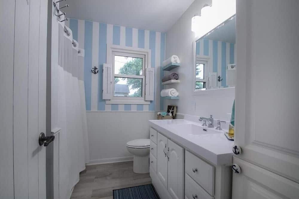 Photo of Bathroom in Annandale