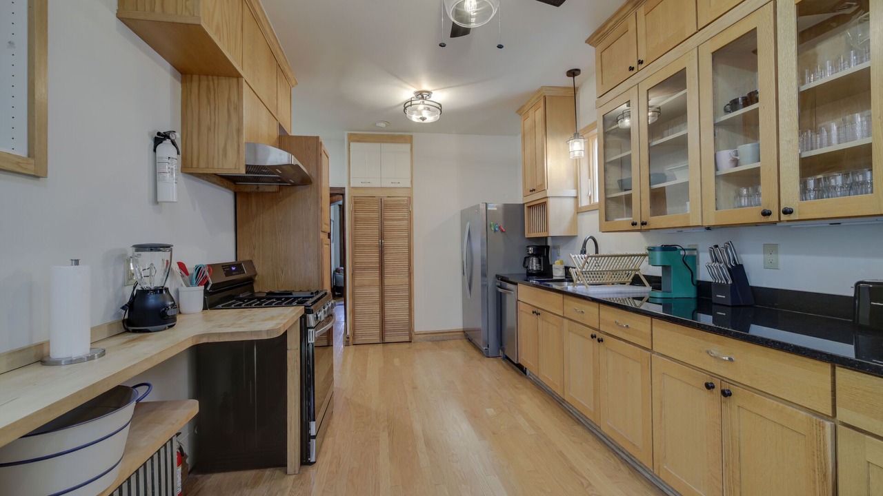 Photo of Kitchen in Summit - University