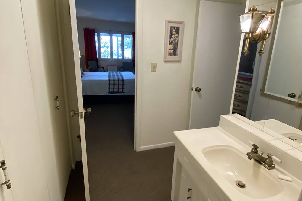 Photo of Bathroom in Detroit Lakes