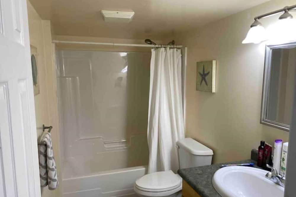 Photo of Bathroom in Courtice