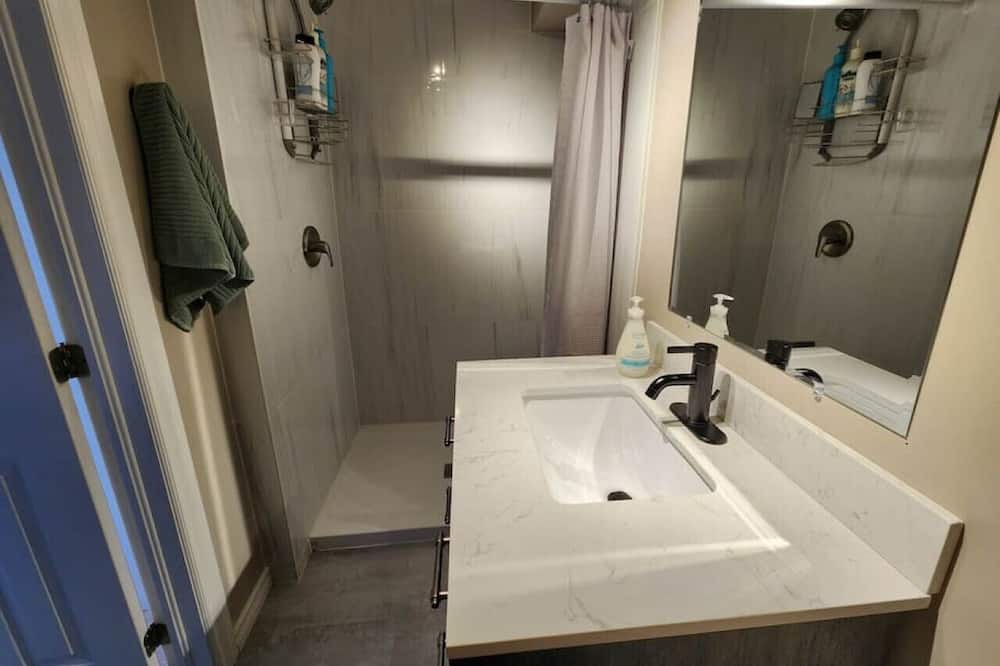 Photo of Bathroom in Plantagenet