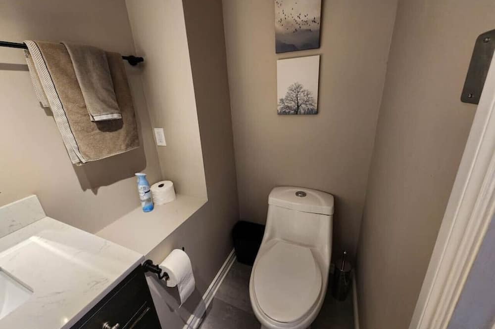 Photo of Bathroom in Plantagenet