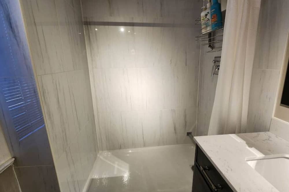 Photo of Bathroom in Plantagenet