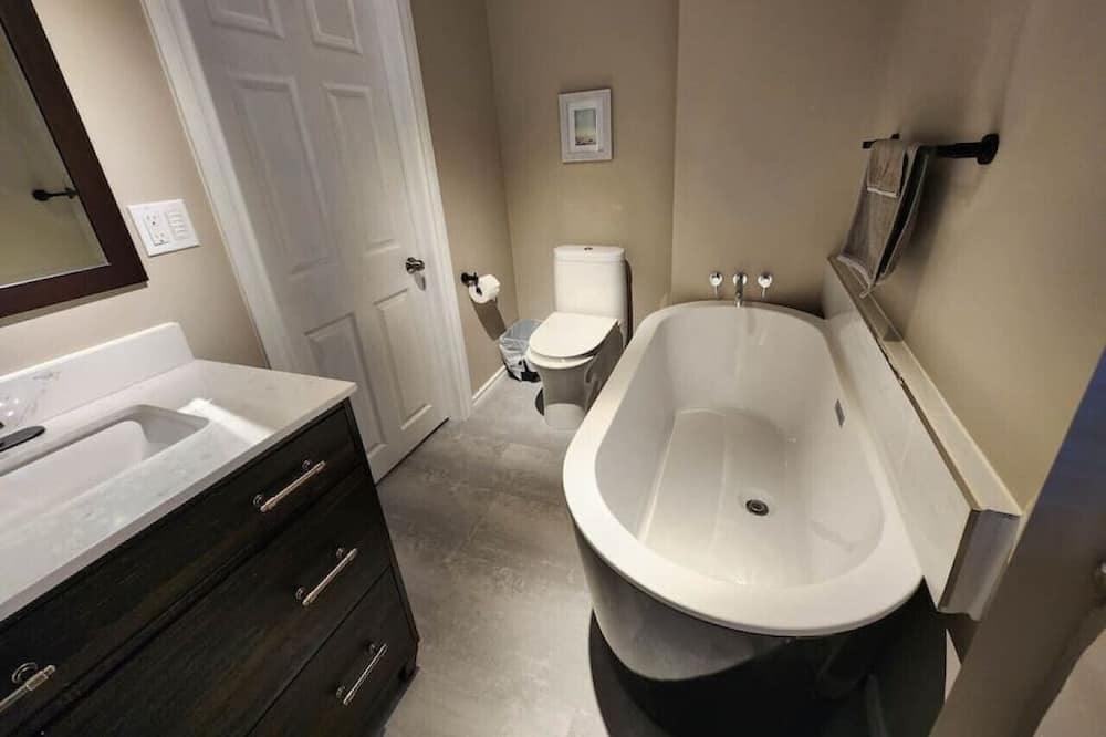 Photo of Bathroom in Plantagenet
