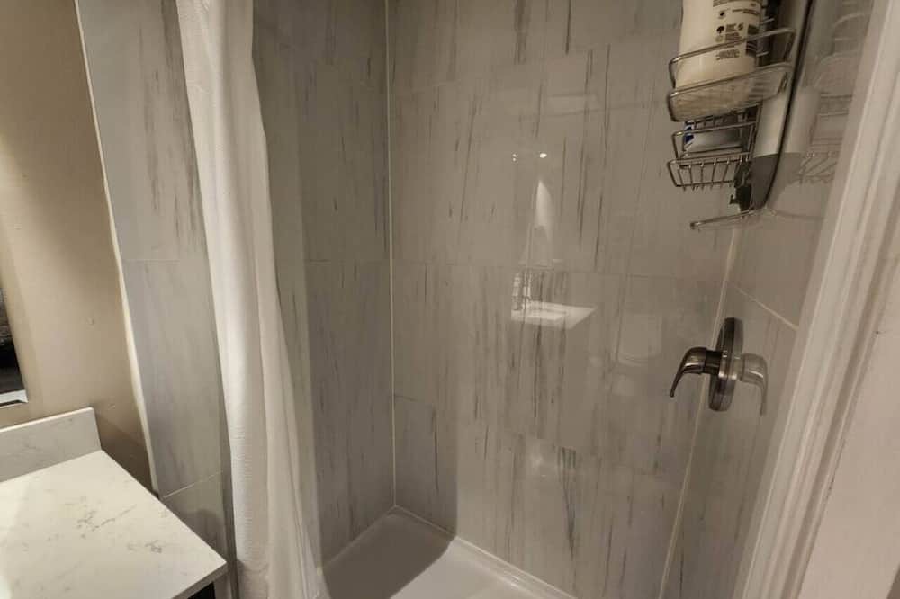 Photo of Bathroom in Plantagenet
