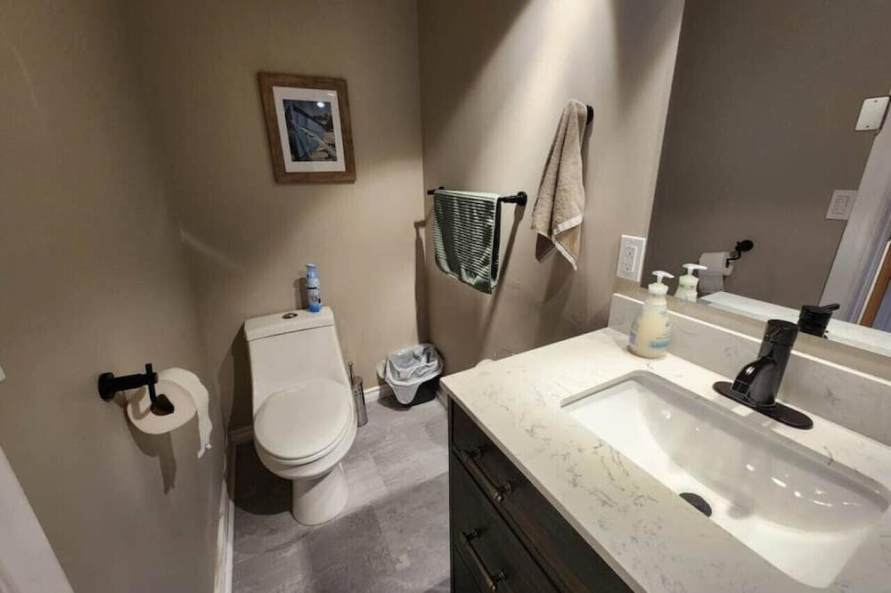 Photo of Bathroom in Plantagenet