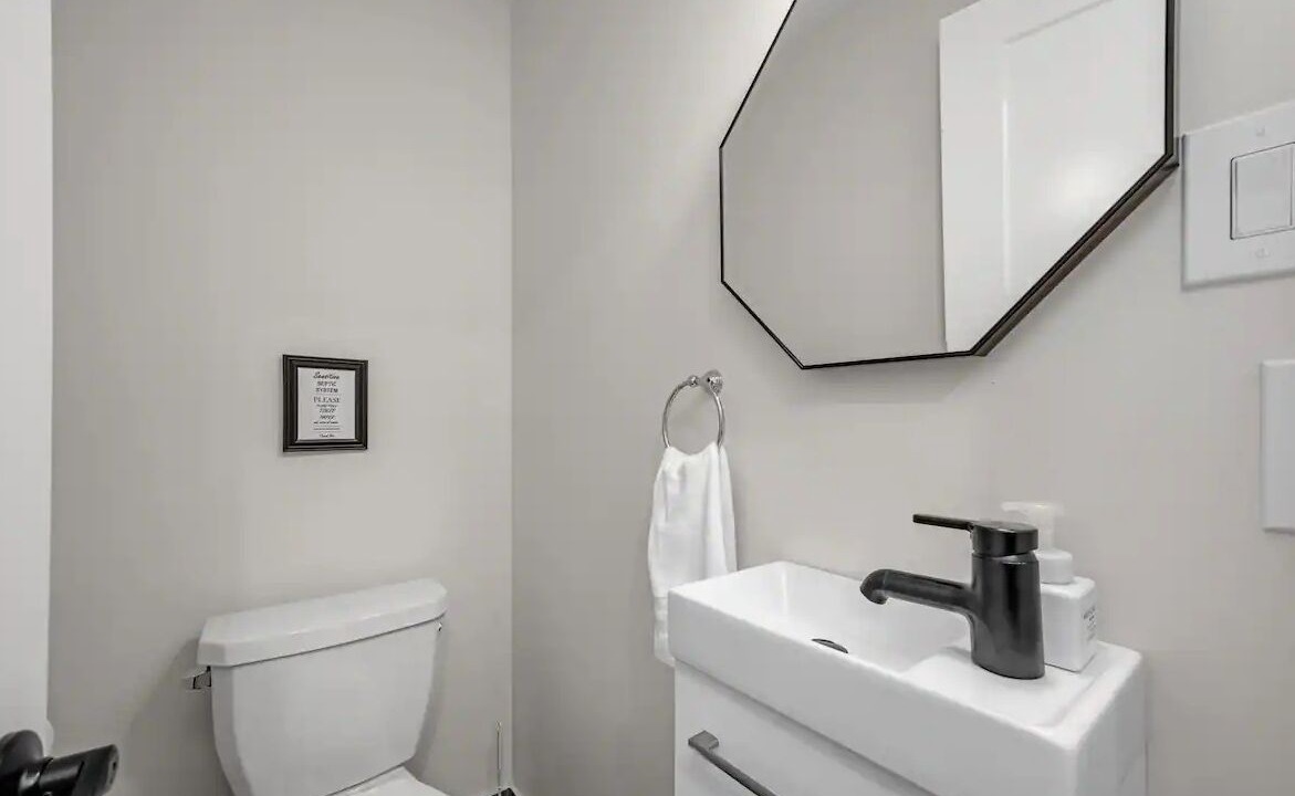 Photo of Bathroom in Lanark Highlands