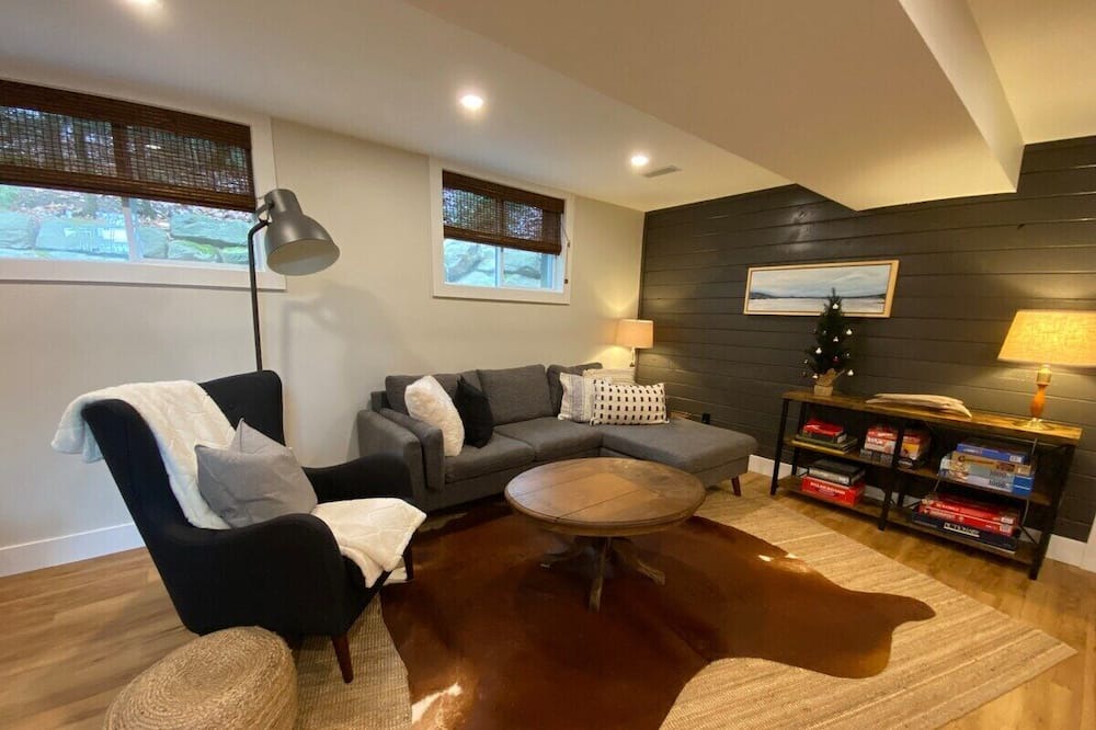 Photo of Livingroom in Dysart et al