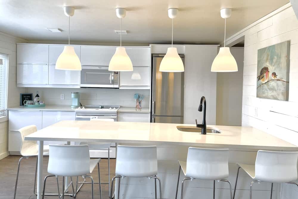Photo of Kitchen in Whitewater Region