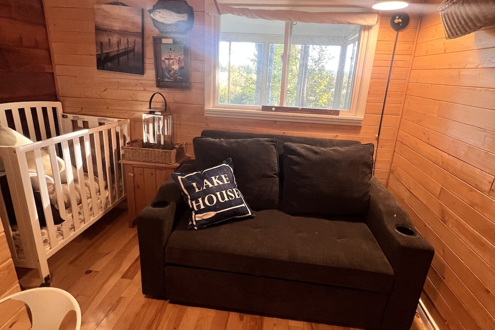 Photo of Livingroom in Bobcaygeon