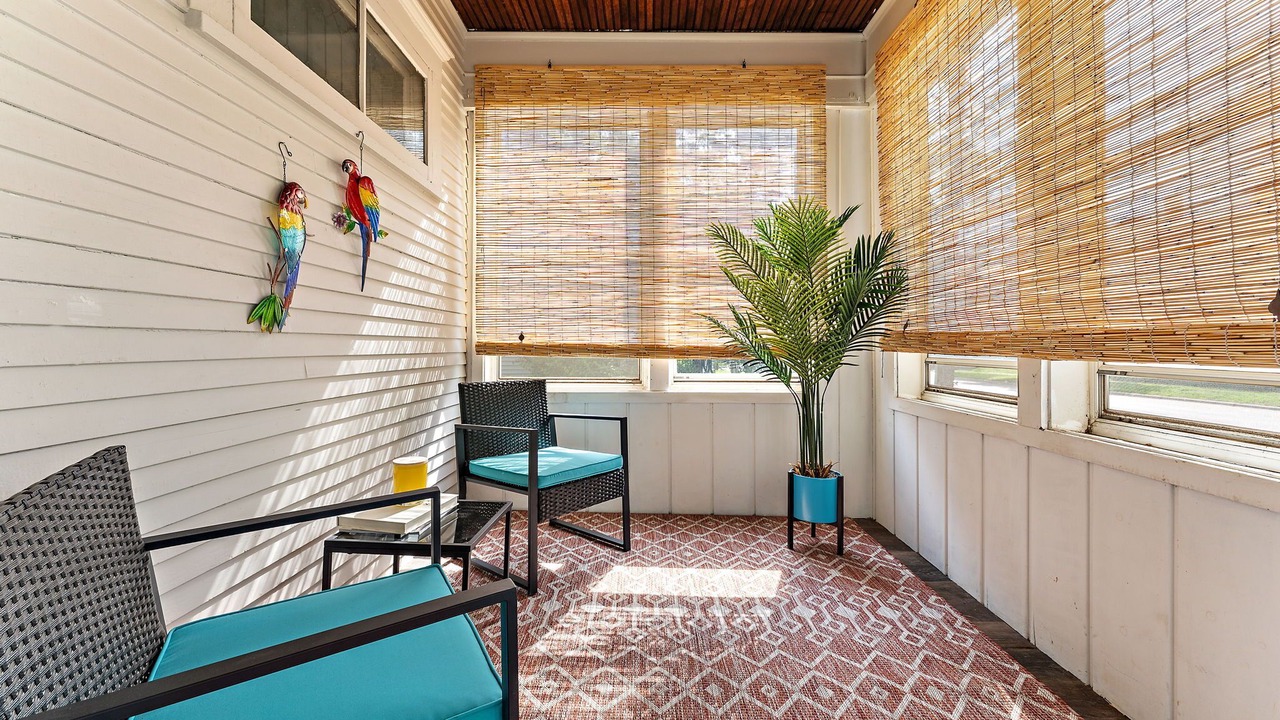Photo of Outdoor in Uptown