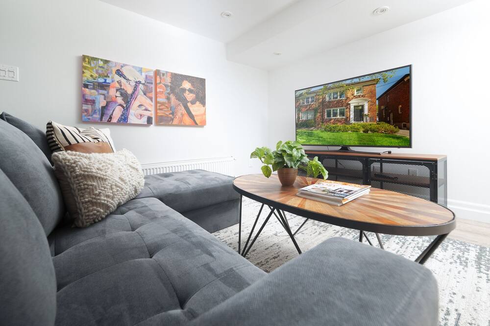 Photo of Livingroom in North York
