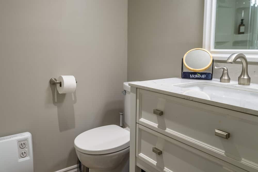 Photo of Bathroom in Parkview Hills