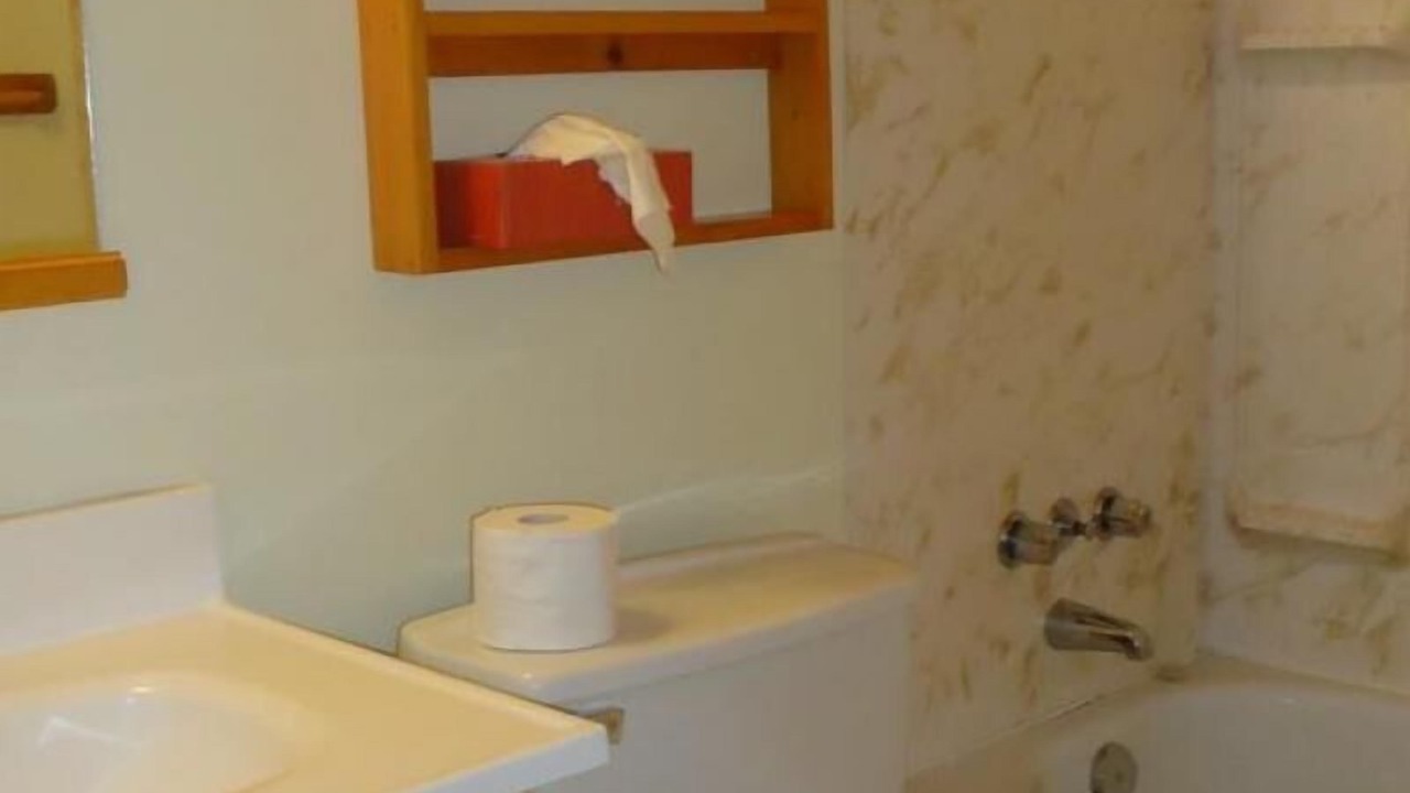 Photo of Bathroom in Rosedale